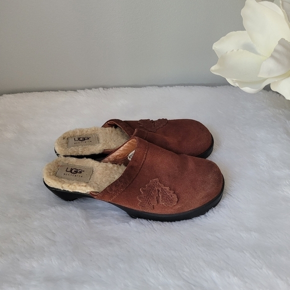 UGG Mules - Women's - Picture 3 of 10